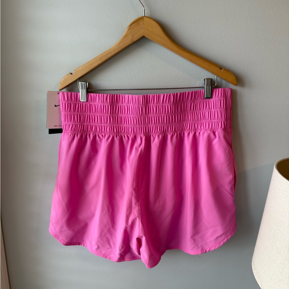 Nike Dri-FIT Ultra High-Waisted 3" Brief-Lined Shorts NWT - Picture 5 of 7